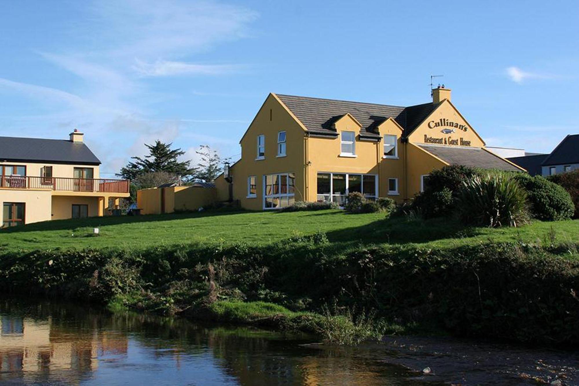 Cullinan'S Guesthouse Doolin Exterior foto